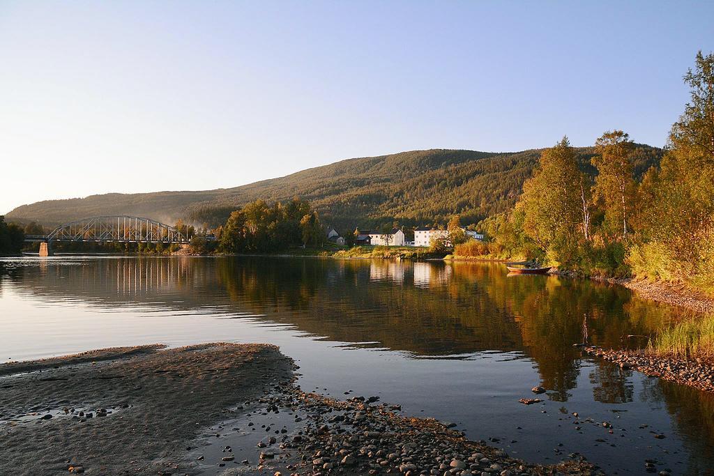 Rundhaug Gjestegard Hotell Exteriör bild