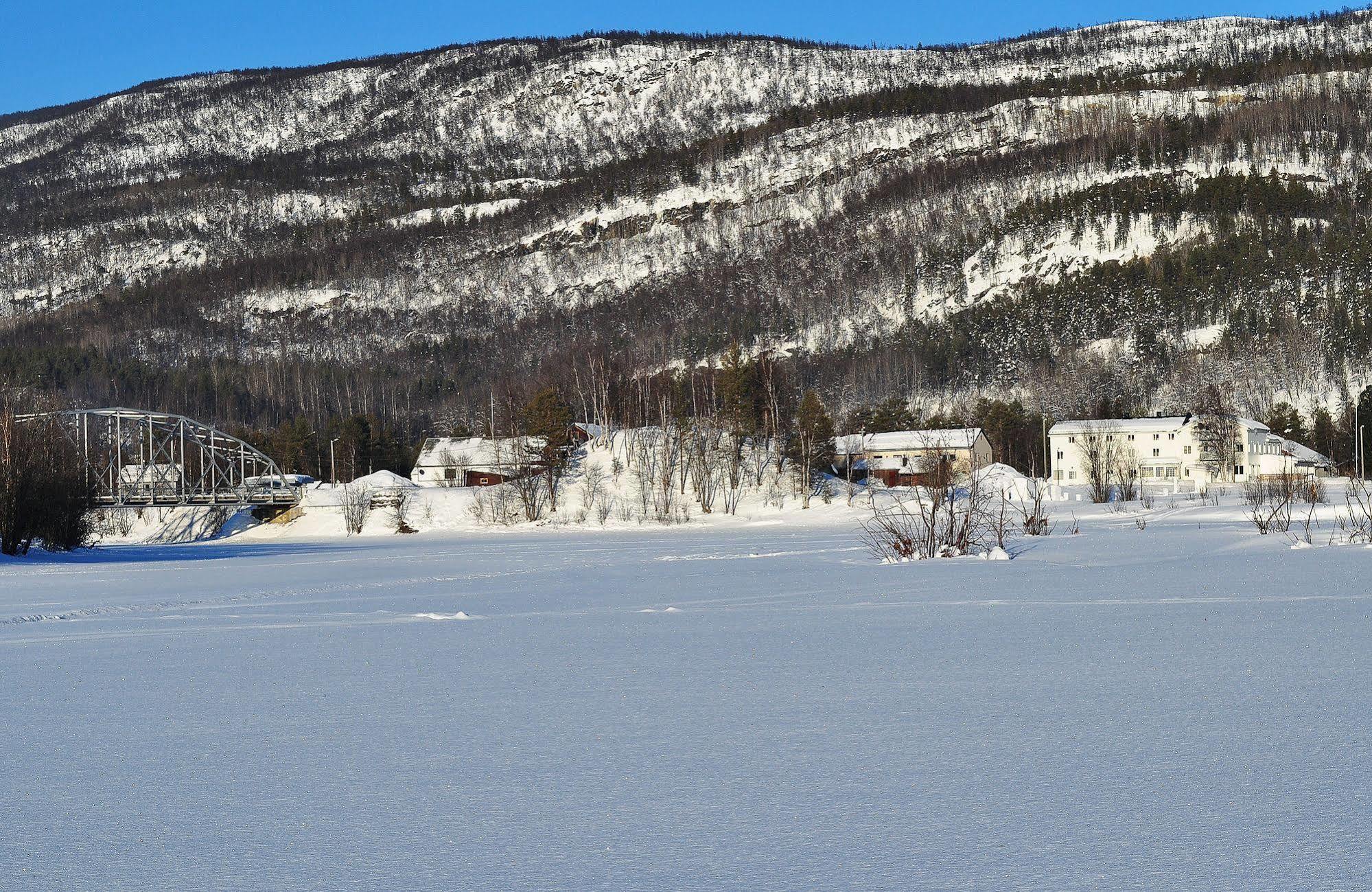 Rundhaug Gjestegard Hotell Exteriör bild